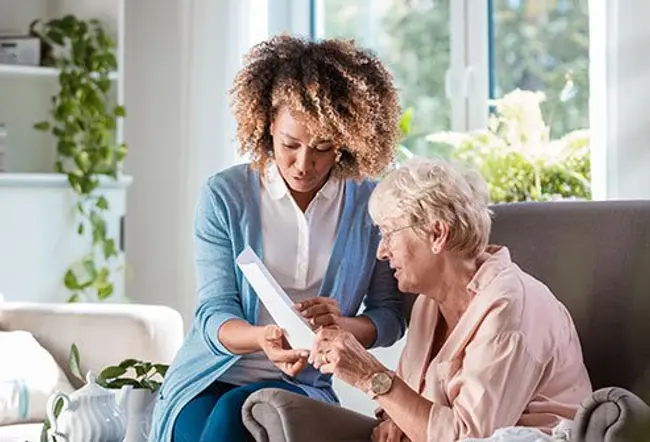 大多數(shù)患帕金森病的人都在60歲或以上。 大多數(shù)患帕金森病的人都在60歲或以上。