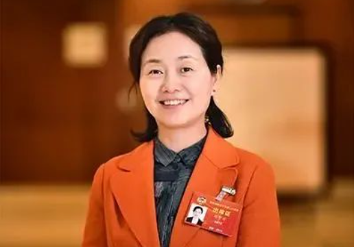 湖南省政協委員邱夢丹 湖南省政協委員邱夢丹